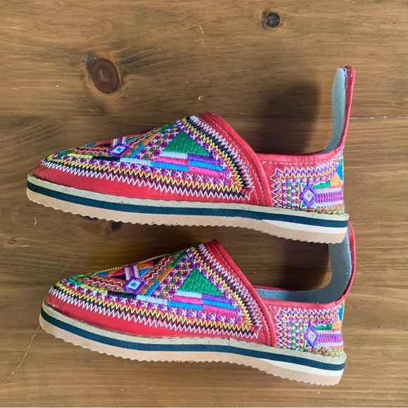 Colorful Moroccan Embroidered leather top shoes, NWOT, Size 9. - Picture 5 of 8